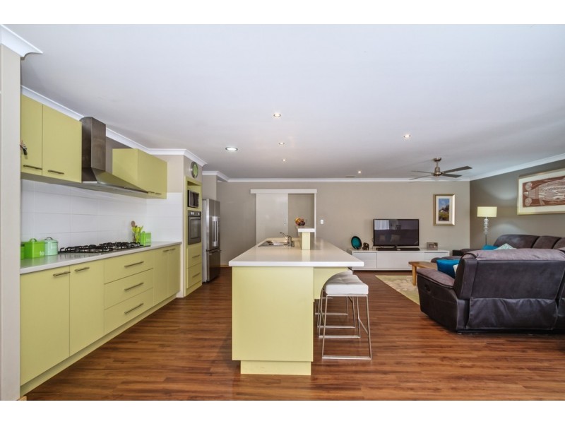 63 Broadwater Boulevard, Broadwater WA 6280