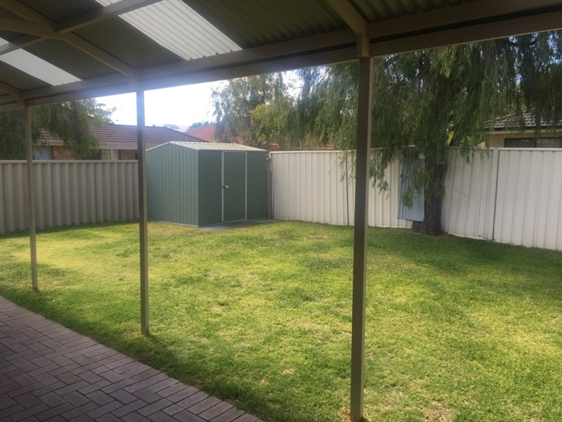 11 Currawong Drive, Broadwater WA 6280