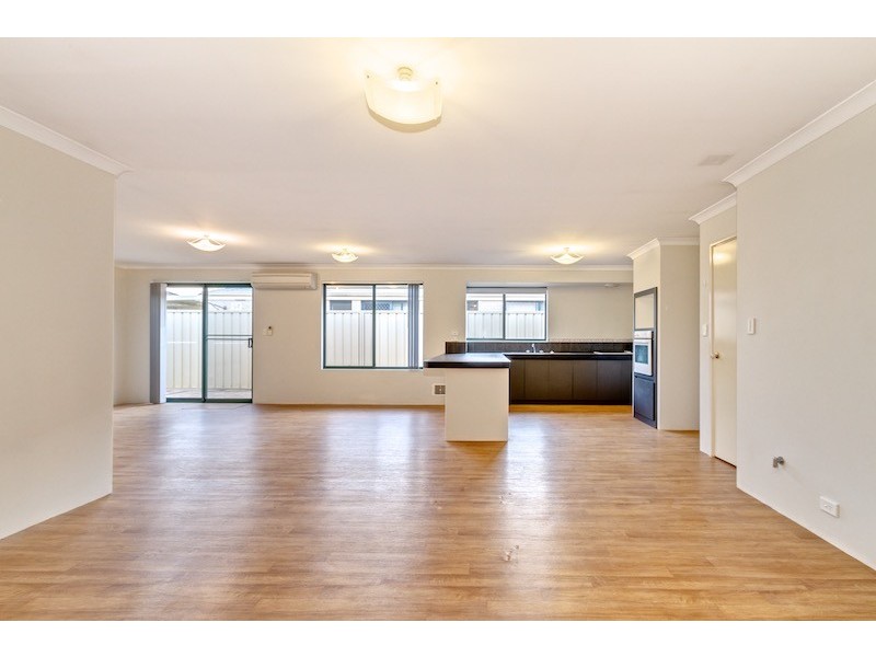 6 Honeyeater Crescent, Geographe WA 6280