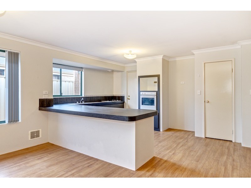 6 Honeyeater Crescent, Geographe WA 6280