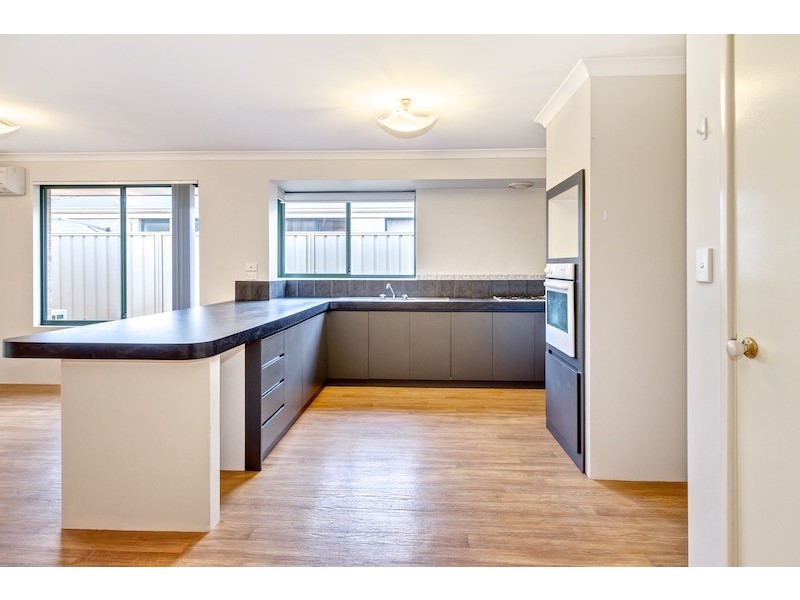 6 Honeyeater Crescent, Geographe WA 6280