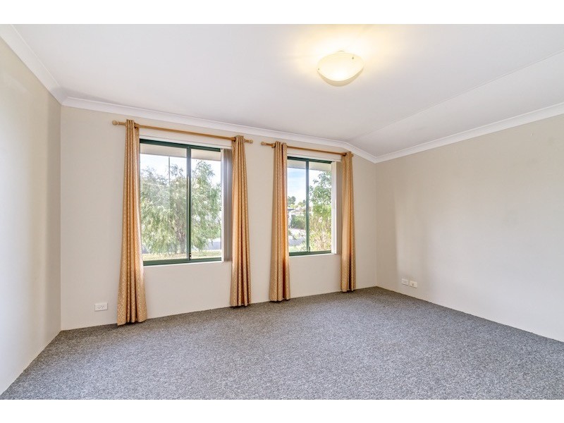 6 Honeyeater Crescent, Geographe WA 6280