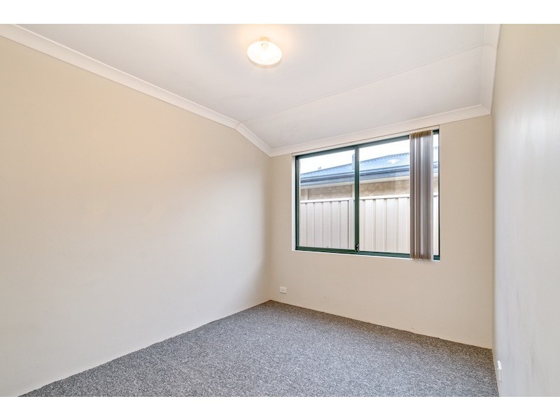 6 Honeyeater Crescent, Geographe WA 6280