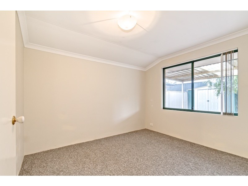 6 Honeyeater Crescent, Geographe WA 6280