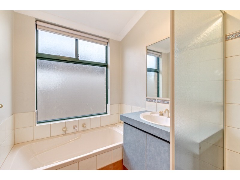 6 Honeyeater Crescent, Geographe WA 6280