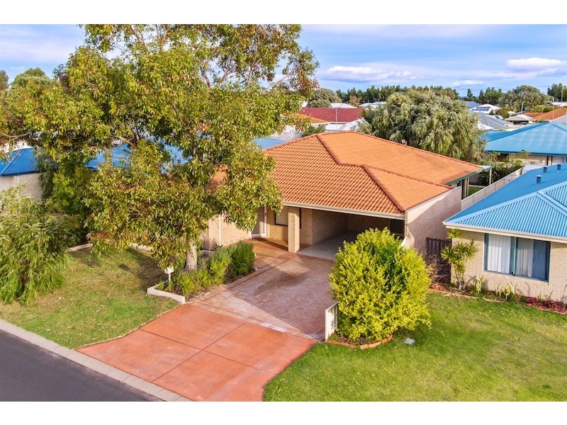 6 Honeyeater Crescent, Geographe WA 6280