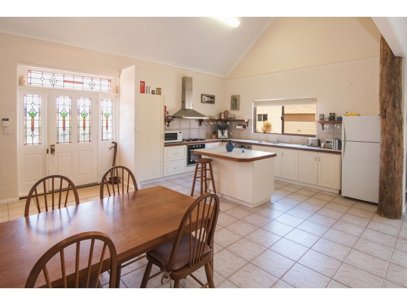 16 Cookworthy Street, Geographe WA 6280