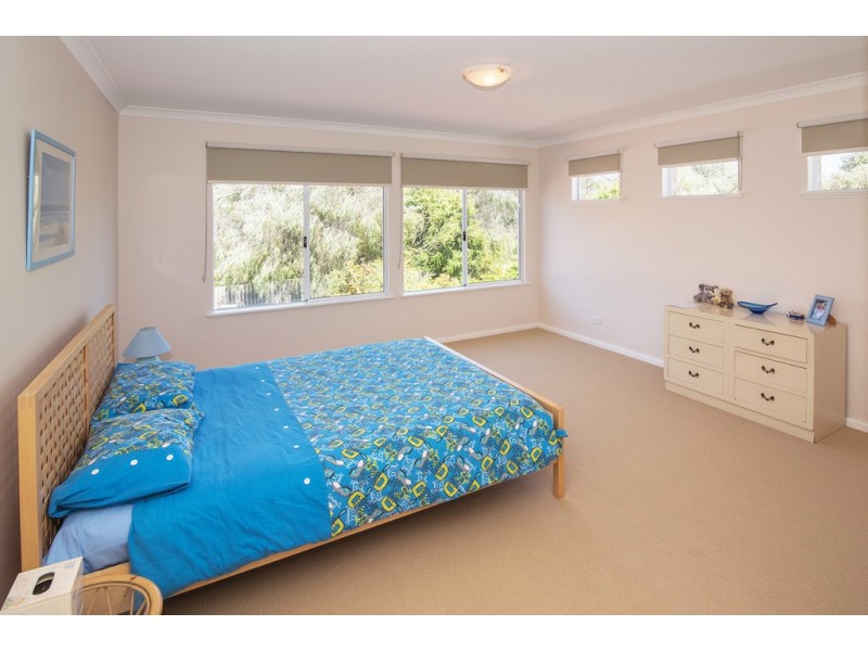 16 Cookworthy Street, Geographe WA 6280