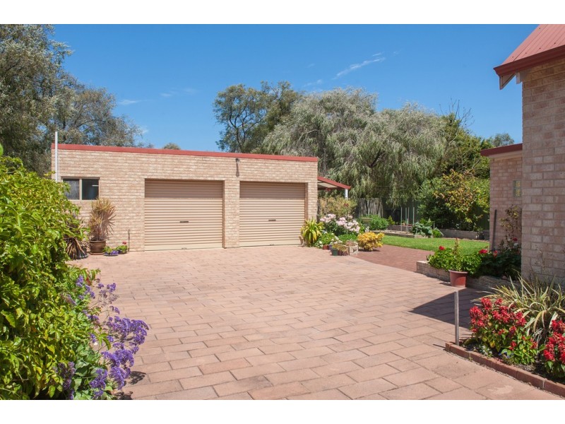 16 Cookworthy Street, Geographe WA 6280