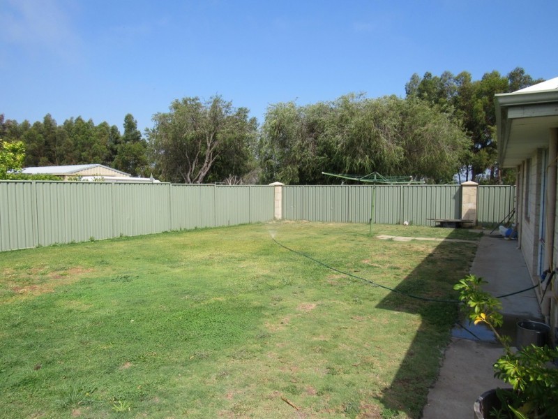 18 Pigeon Rise, Geographe WA 6280