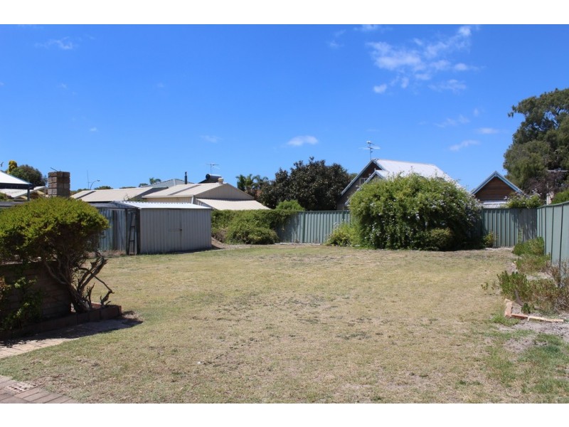 3 Shearwater Place, Geographe WA 6280
