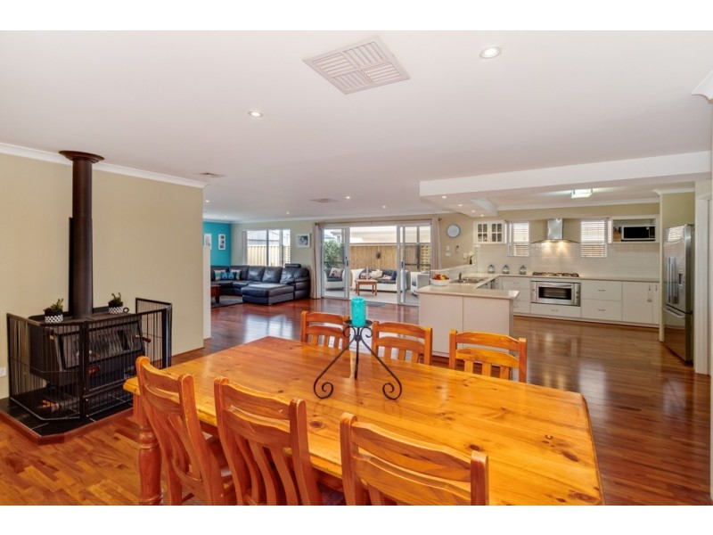 19 Marseilles Drive, Yalyalup WA 6280