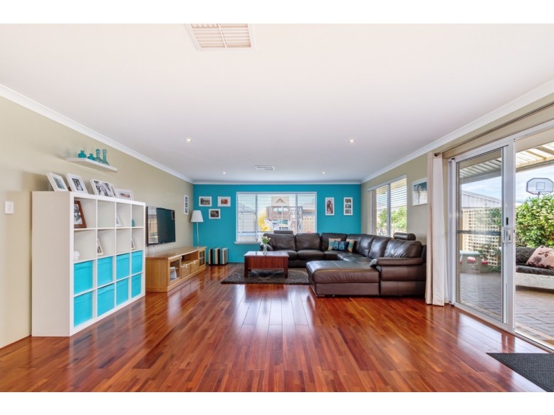 19 Marseilles Drive, Yalyalup WA 6280