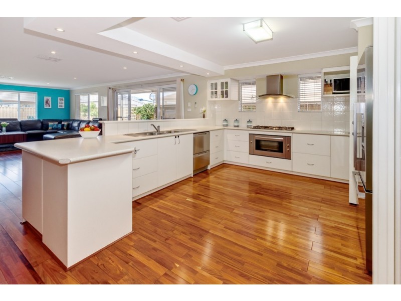 19 Marseilles Drive, Yalyalup WA 6280