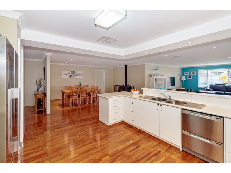 19 Marseilles Drive, Yalyalup WA 6280