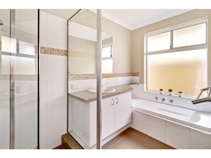 19 Marseilles Drive, Yalyalup WA 6280