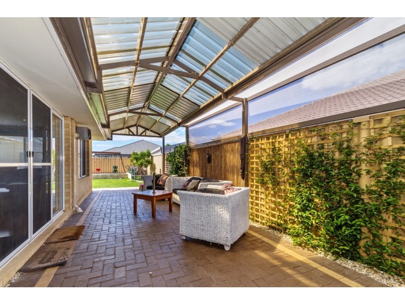 19 Marseilles Drive, Yalyalup WA 6280