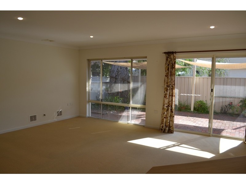 8/26 West Street, Busselton WA 6280