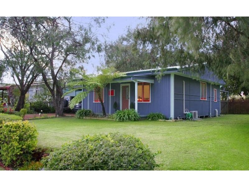 17 Averil Street, Abbey WA 6280