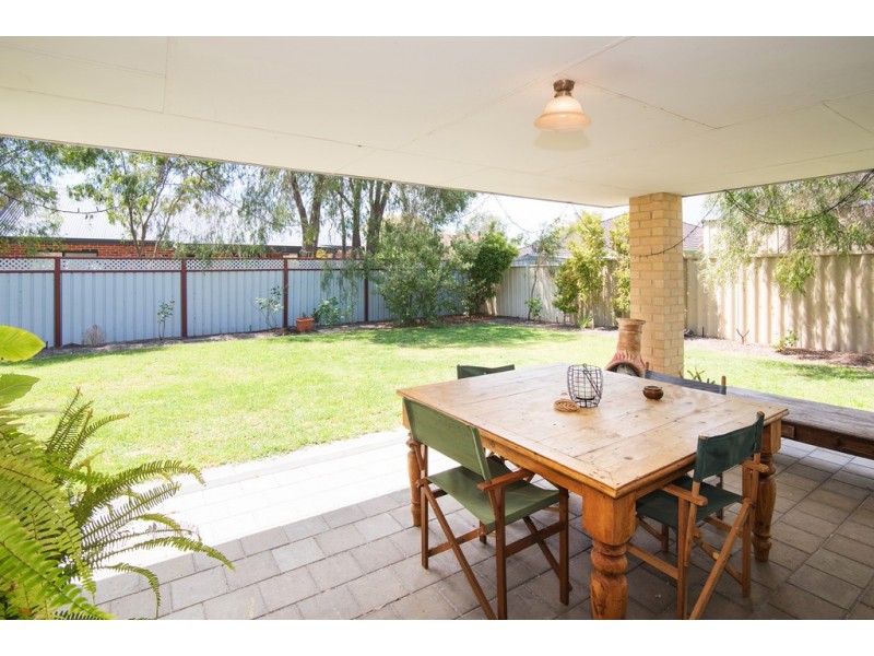 15 Currawong Drive, Broadwater WA 6280