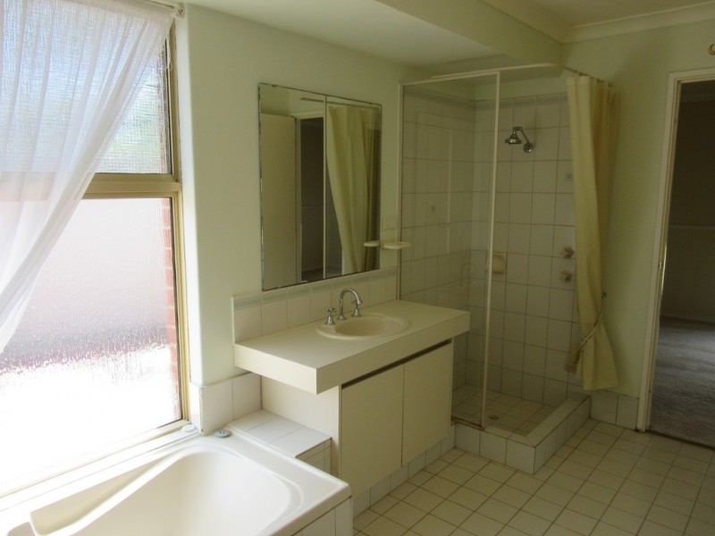 98 Hadfield Avenue, West Busselton WA 6280