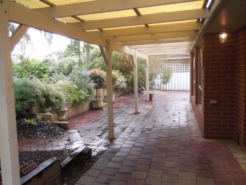 98 Hadfield Avenue, West Busselton WA 6280