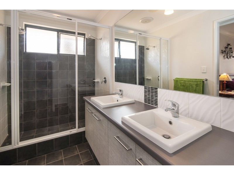 15 Toulon Way, Yalyalup WA 6280