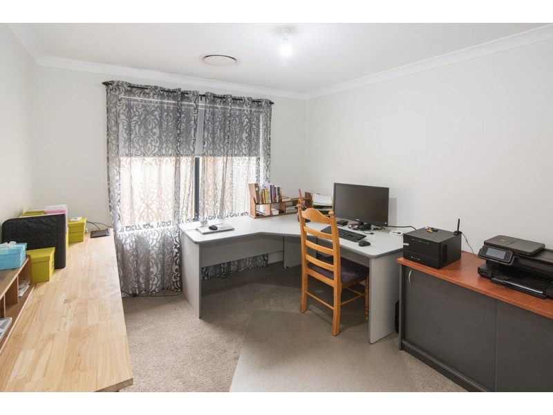 15 Toulon Way, Yalyalup WA 6280