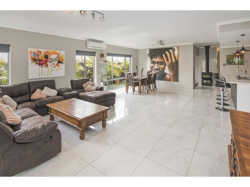 5 Marseilles Drive, Yalyalup WA 6280