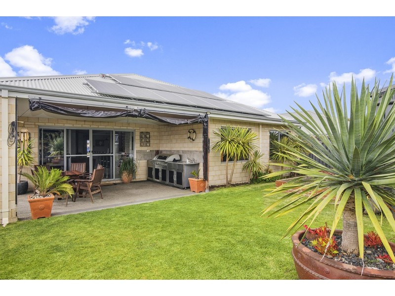 5 Marseilles Drive, Yalyalup WA 6280