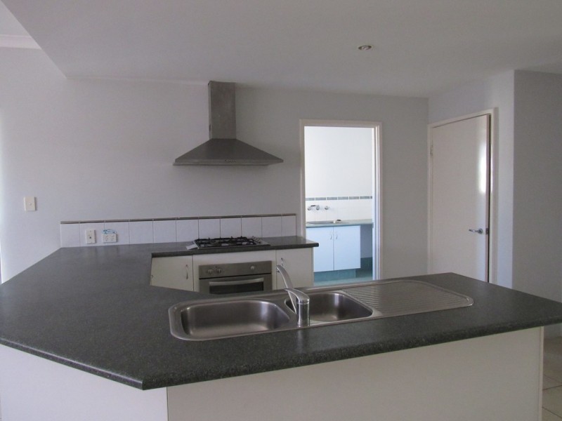 3/48 Fairbairn Road, Busselton WA 6280