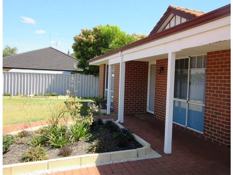 4 Lorikeet Loop, Broadwater WA 6280