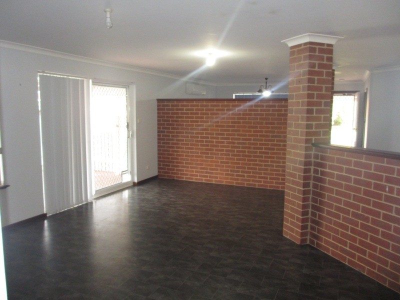 4 Lorikeet Loop, Broadwater WA 6280