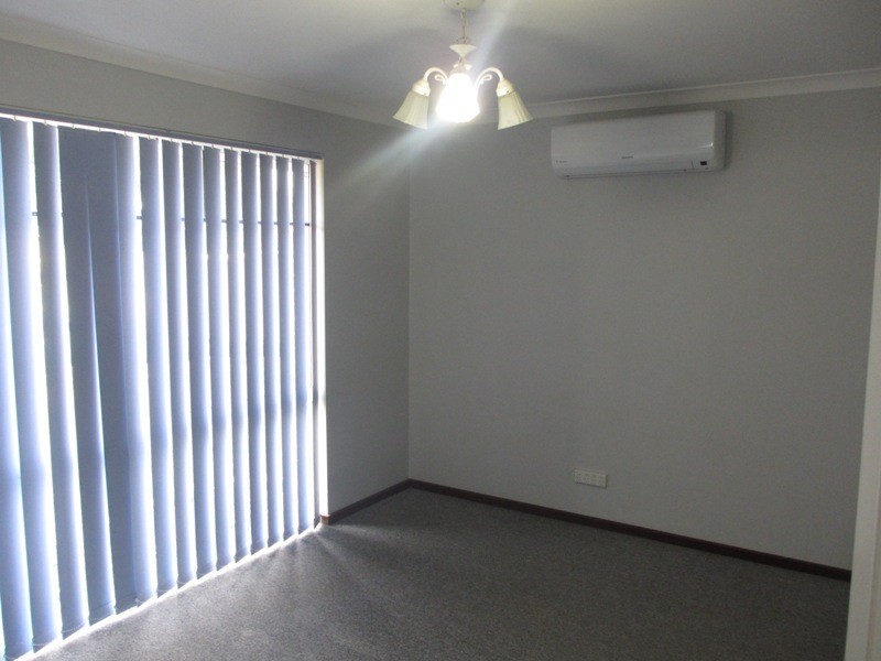 4 Lorikeet Loop, Broadwater WA 6280