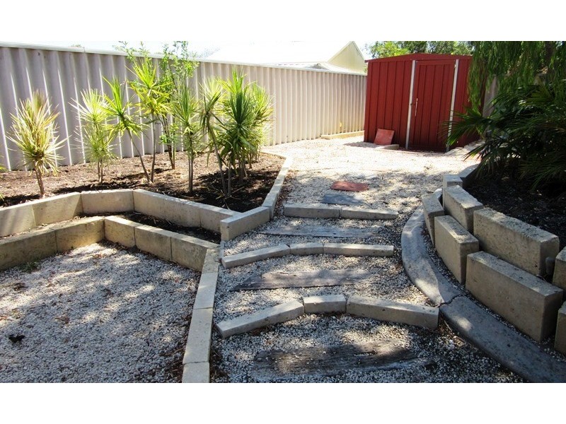 4 Lorikeet Loop, Broadwater WA 6280