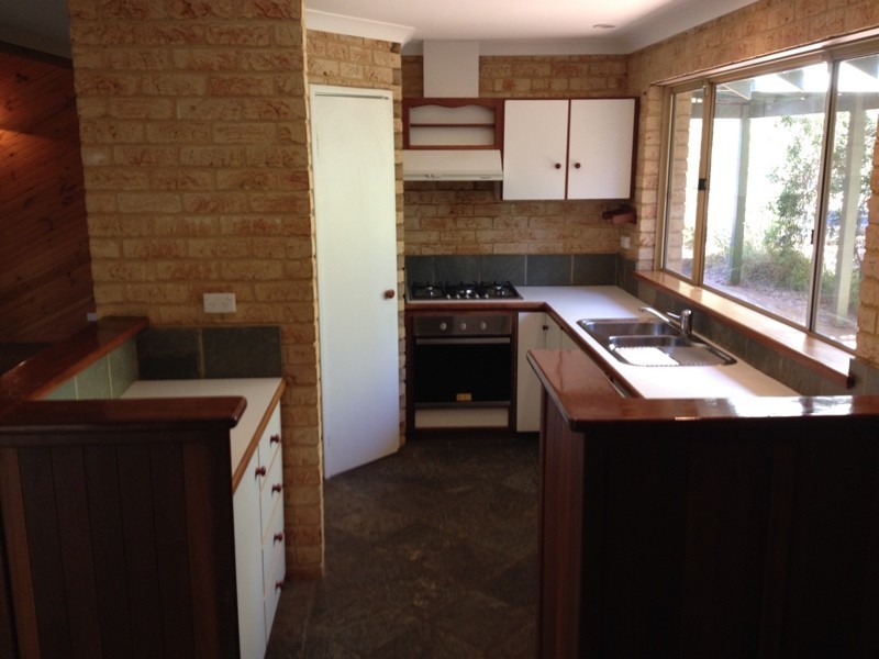 8 Geographe Close, Quindalup WA 6281