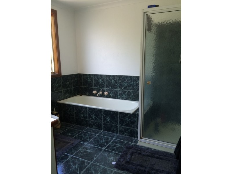 8 Geographe Close, Quindalup WA 6281