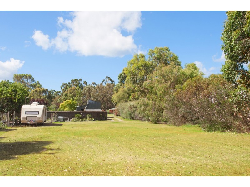 28 Kalgaritch Avenue, West Busselton WA 6280