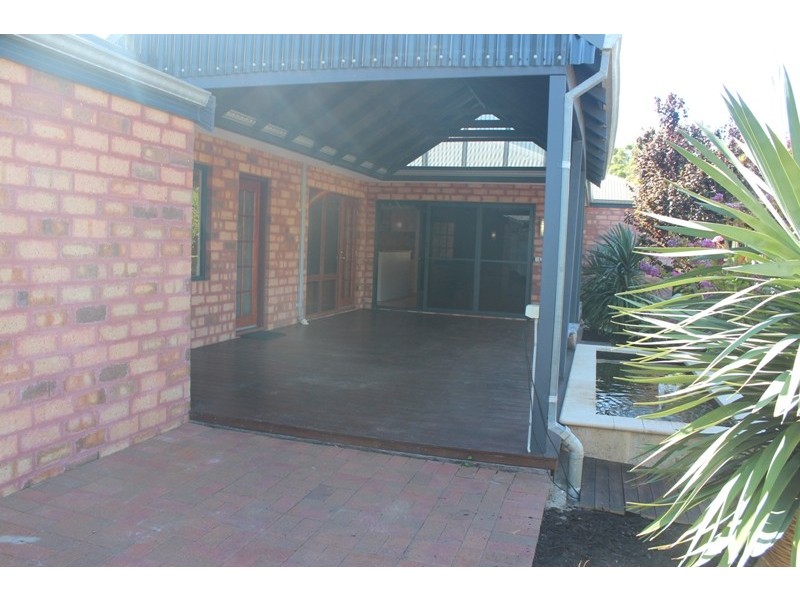 28 Kalgaritch Avenue, West Busselton WA 6280