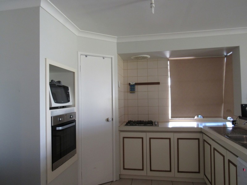 27 Falcon Drive, Broadwater WA 6280