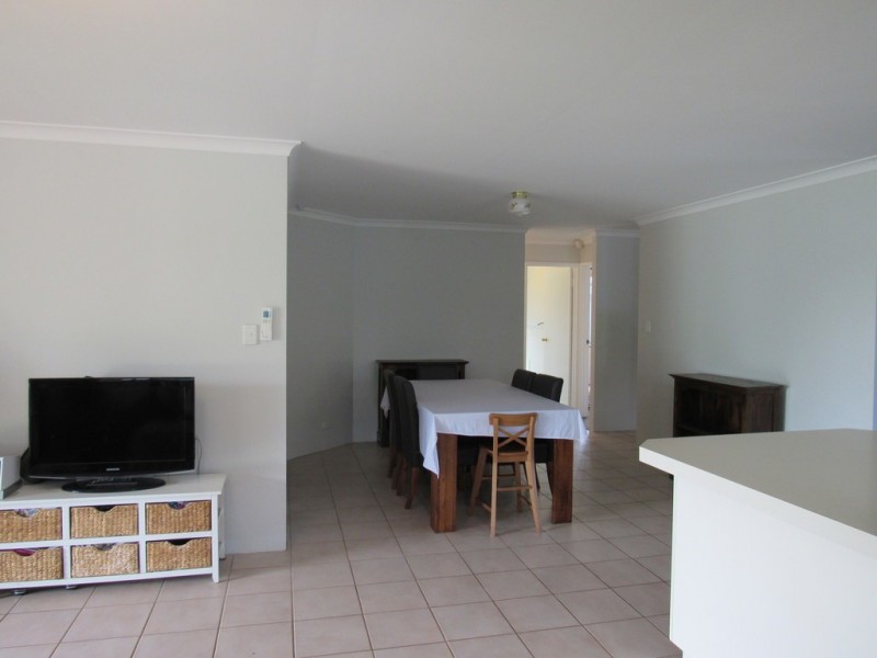 27 Falcon Drive, Broadwater WA 6280