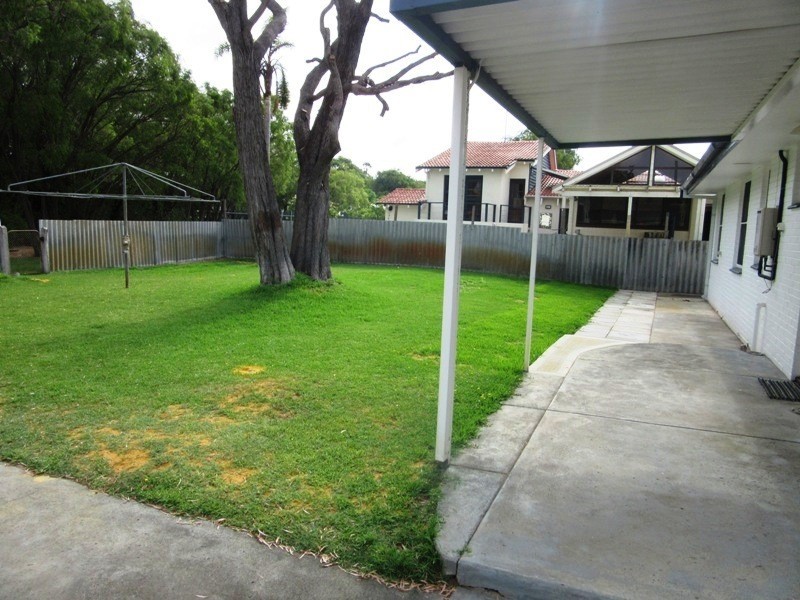 22 Manson Street, Busselton WA 6280