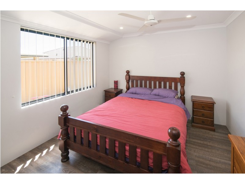 9 Toulon Way, Yalyalup WA 6280