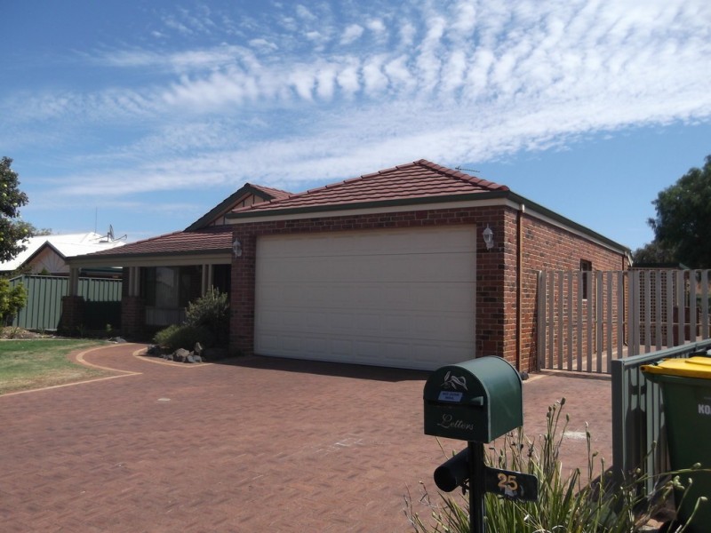 25 Kilchatten Crescent, West Busselton WA 6280