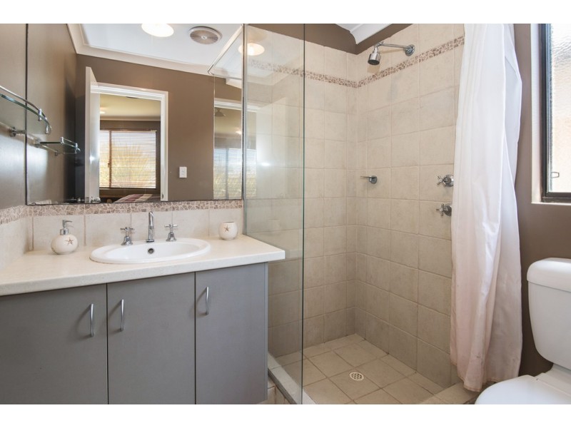 11 Mistral Bend, Yalyalup WA 6280