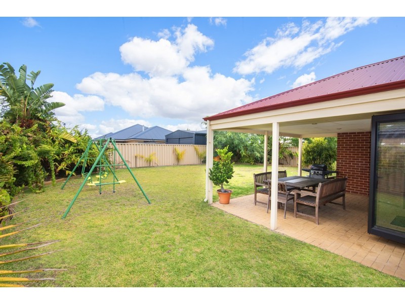 11 Mistral Bend, Yalyalup WA 6280