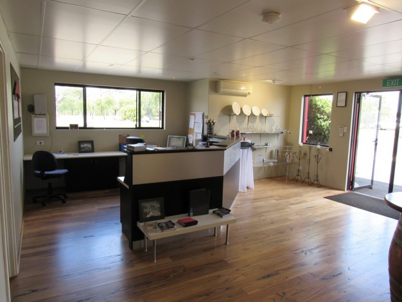 11 Bradman Street, Busselton WA 6280