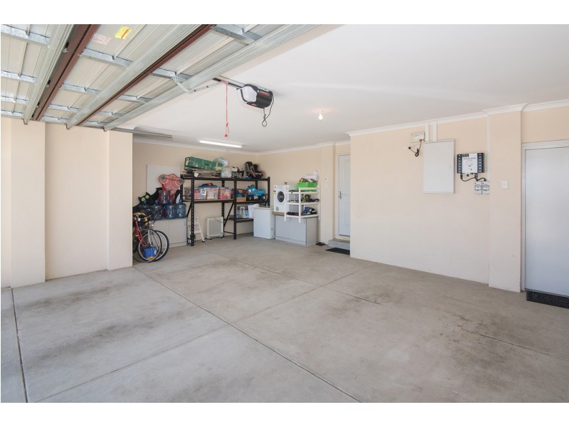 86 Hawker Approach, Yalyalup WA 6280