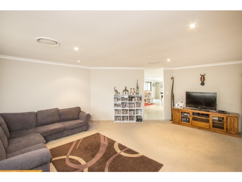 42 Bignell Drive, West Busselton WA 6280