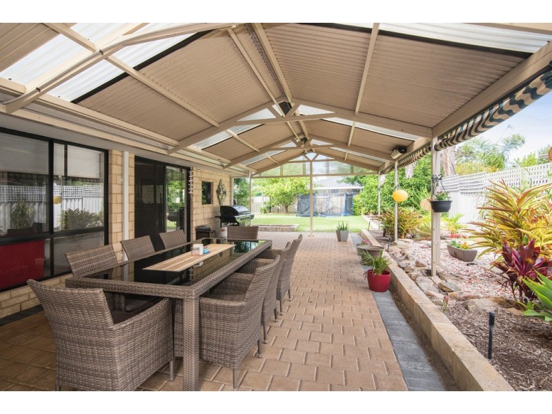 14 Canterbury Place, West Busselton WA 6280